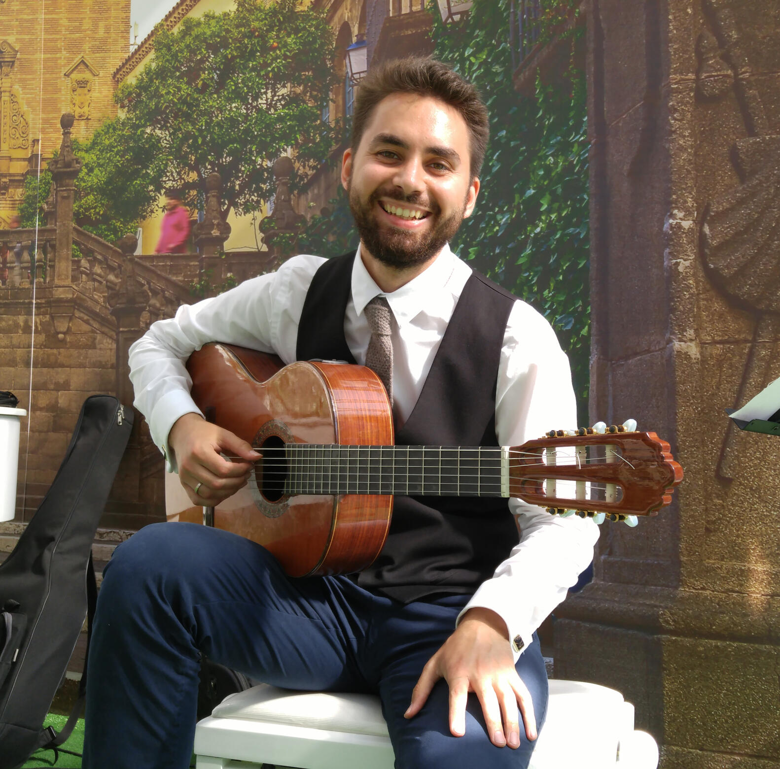 Gitarenlehrer - Denis Sazonov Gitarrenunterricht - Musikschule Wien